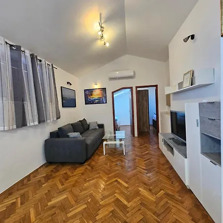 Sea View Daire Vantacici