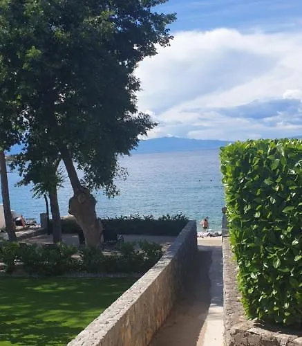 Sea View *